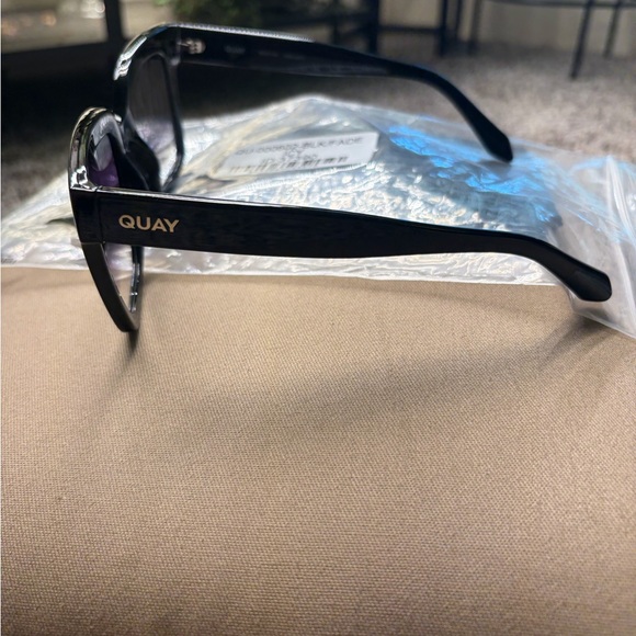 Quay Australia ICY Oversized Sunglasses Black Frame/ Fade Lens 52-21-145 NWT main image 5